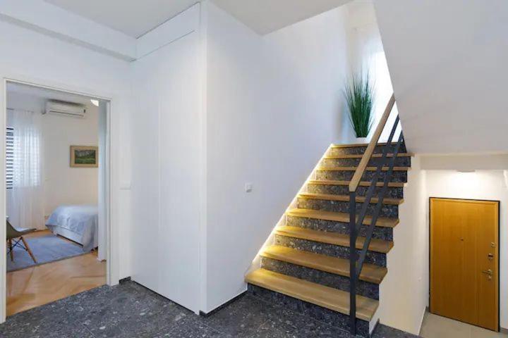 Apartment & Rooms Nugal Makarska Buitenkant foto